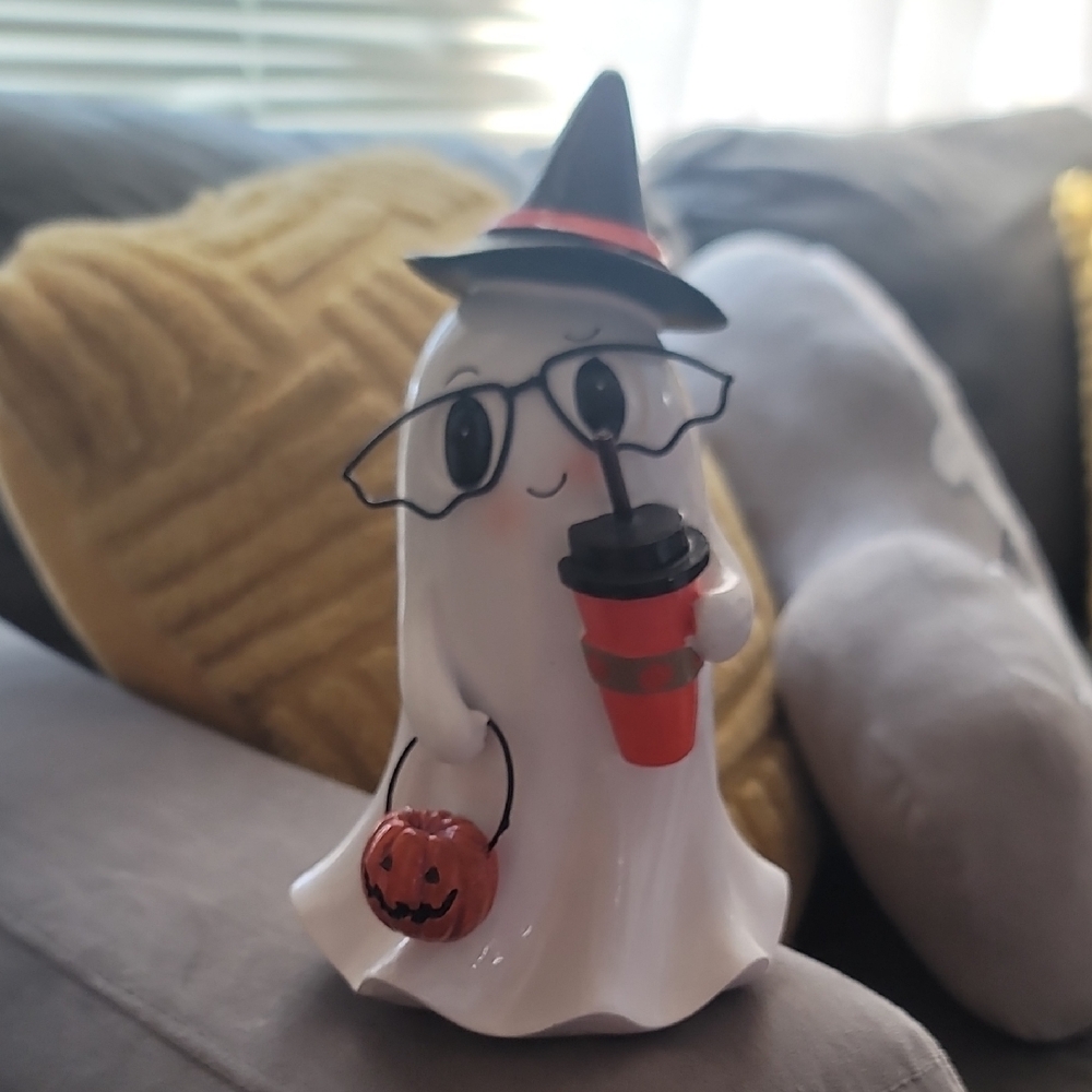 Spooky Ghost Figurine with Hat and Pumpkin - Picture 1 of 4